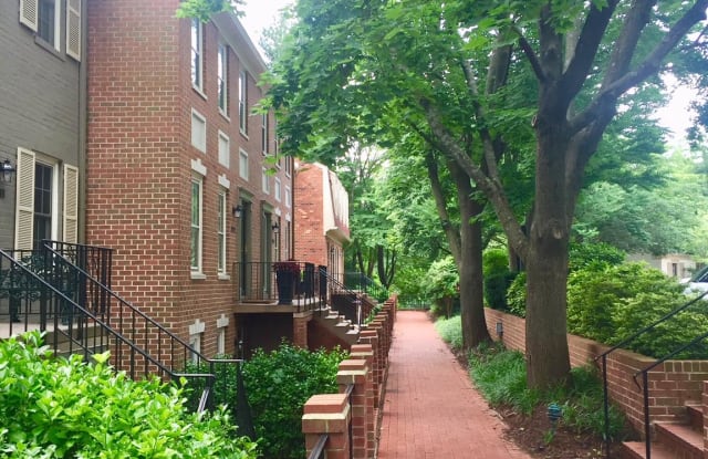 3225 SUTTON PLACE NW - 3225 Sutton Place Northwest, Washington, DC 20016