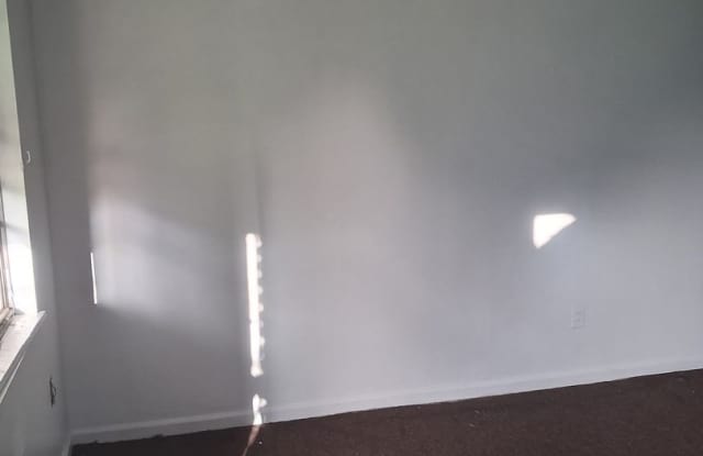 2 Bedroom Available Now!!!! Gallery 4