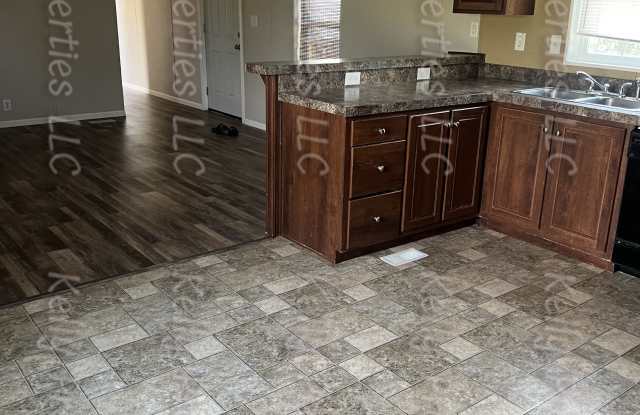 546 34h Ave NW photos photos