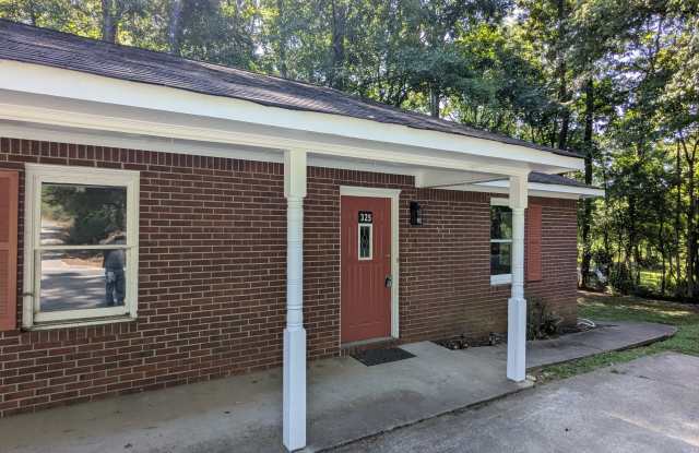 325 Reeceburg Road Southeast photos photos