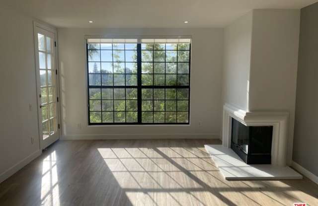 555 S Barrington Ave unit: 513 photos photos