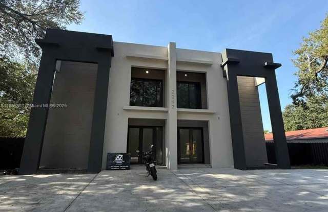 2242 Northwest 99th Terrace photos photos