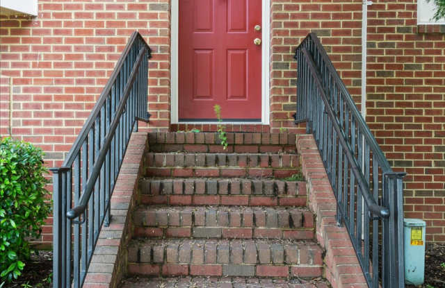 17 Miles Cary Mews photos photos