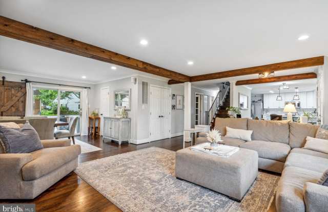 2502 DUXBURY Place photos photos