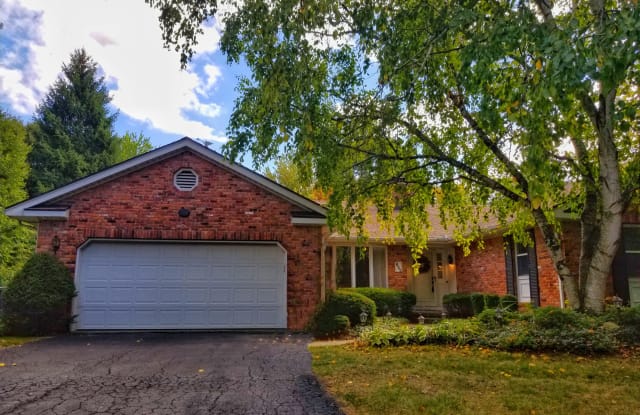 822 Heathermoor Ln - 822 Heathermoor Lane, Perrysburg, OH 43551