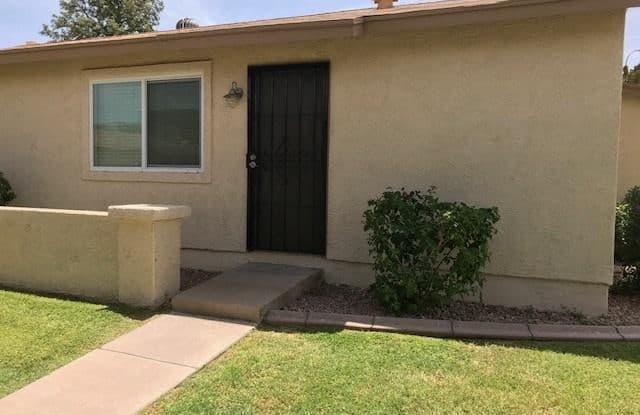 945 S ACORN Avenue - 945 South Acorn Avenue, Tempe, AZ 85281