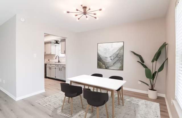 Hunter's Pond Apartments Gallery 2