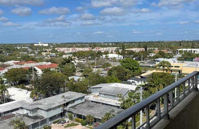 900 NE 18th Ave photos photos