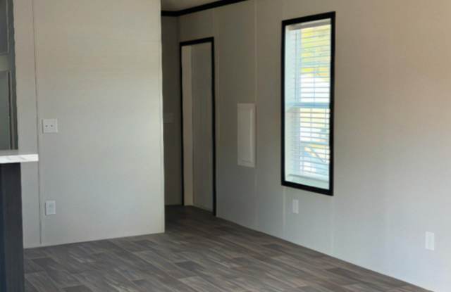 Room in 2 Bedroom Home at 547 Lee Hy Dr photos photos