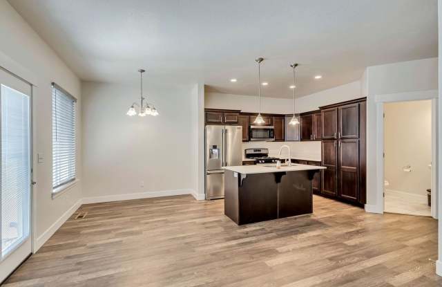 Gorgeous Three Bedroom Townhome; Herriman photos photos
