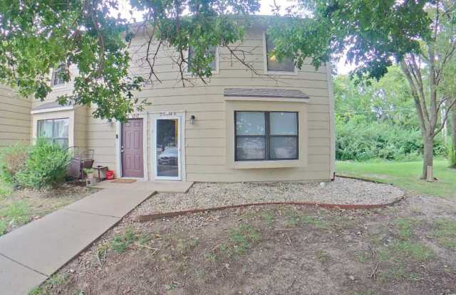 Beautiful Town Home + Patio + Easy Highway Access to Seth Child Ave + Washer & Dryer Included! Available September 4th! photos photos