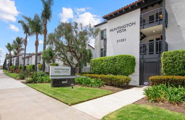 Huntington Vista Gallery 3