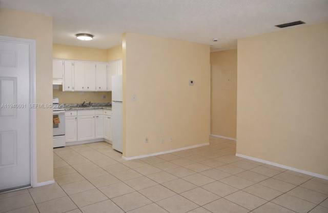 3841 NE 3rd Ave photos photos