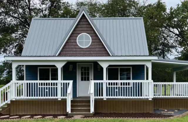 Historic 1-Bedroom, 1-Bathroom Home – Fully Remodeled photos photos