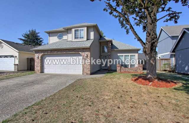 3 Bed, 2.5 Baths 2 Story Home with Large Yard and Entertaining Spaces Gallery 1