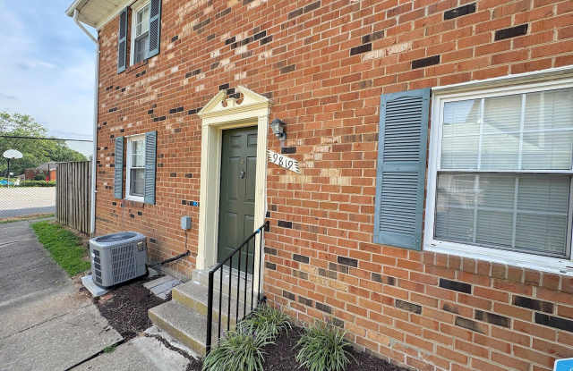 9819 HAGEL Circle Gallery 1