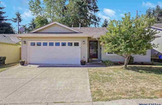 NOW LEASING – Updated 3-Bedroom Home in South Salem! Gallery 1
