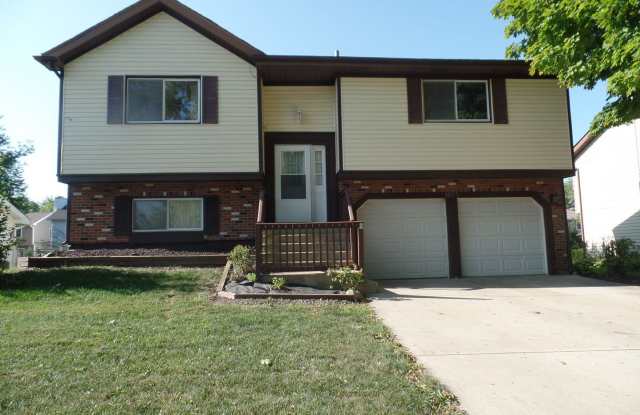1855 Wright Lane - 1855 Wright Lane, Hanover Park, IL 60133
