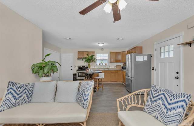 304 N E St photos photos