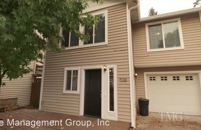 4913 NW 1st Avenue - 4913 Northwest 1st Avenue, Hazel Dell, WA 98663