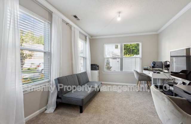 4 West Spur Court Gallery 2