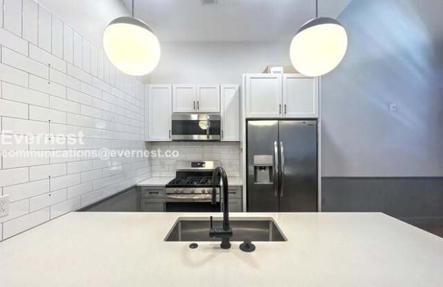 2212 Morris Avenue photos photos