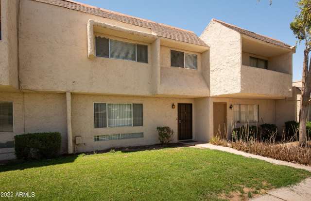 944 S VALENCIA -- photos photos