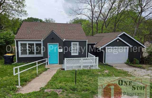 Beautiful 4 Bedroom 2 Bathroom in Kansas City! photos photos