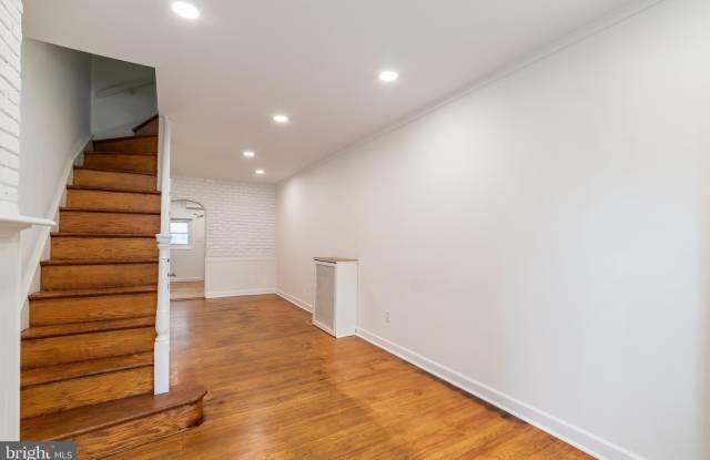 1638 E HEWSON STREET Gallery 2