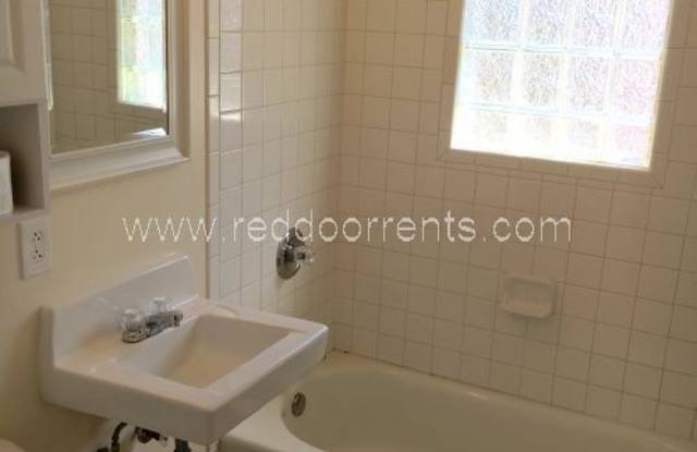 5909-5911 Buick Dr Gallery 4