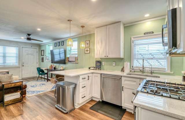 117 Newport Ct Gallery 2