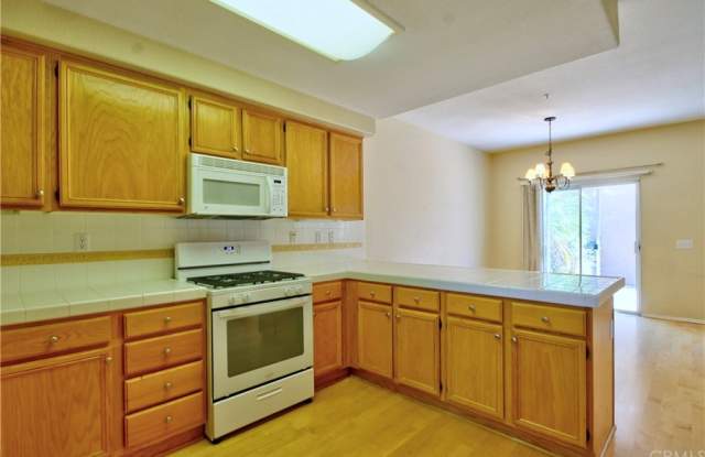 26325 Arboretum Way Gallery 3