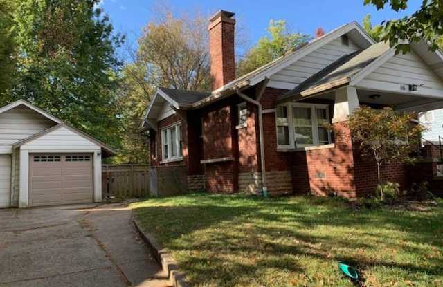 Charming, 3 Bed - 3 Bath Historic Home Close to Campus! Gallery 2