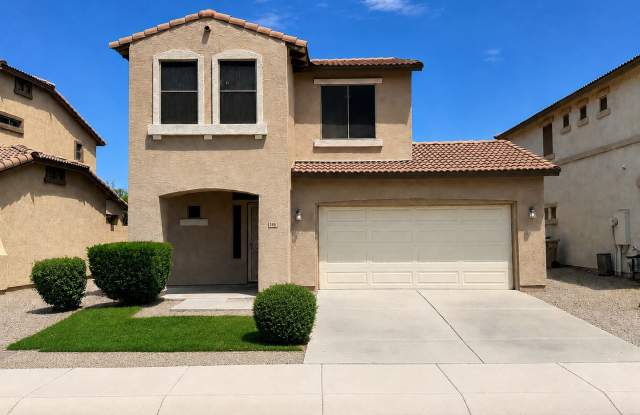 Spacious 3-Bedroom Glendale Home with Garage, Pool & Private Yard *NEW Carpets* photos photos