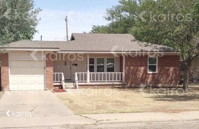 2708 Comanche Street photos photos
