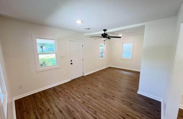 SEE IT NOW: Charming Renovated Bungalow in Waldo – Modern Upgrades  Prime Location! photos photos