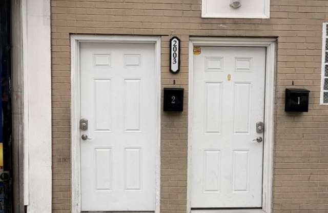 2003 S 7TH Street Gallery 1