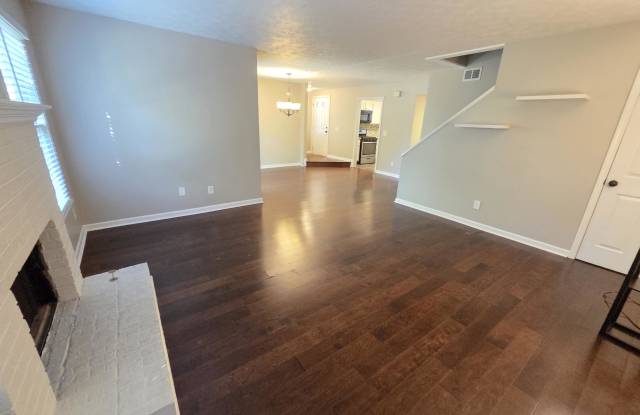 651 Stratford Green Way - 1 Gallery 4