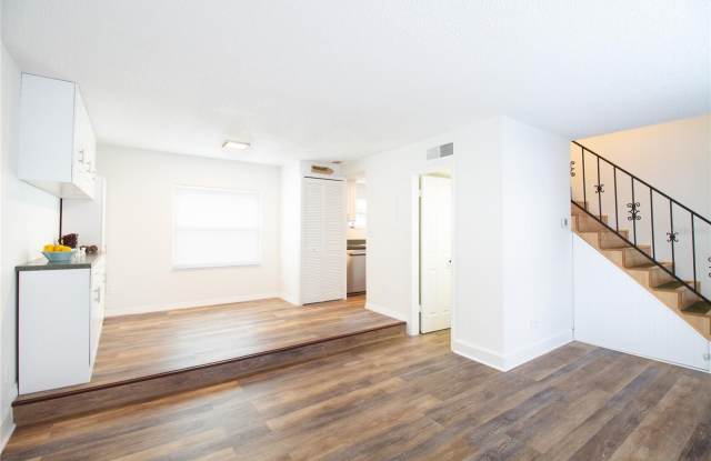 5642 TOWNHOUSE DRIVE Gallery 4