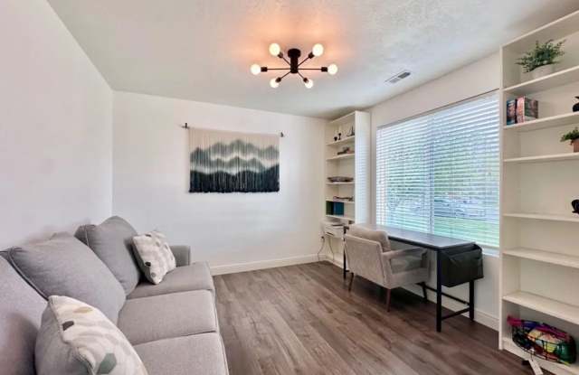 Gorgeous and Spacious 5 Bedroom House Gallery 4