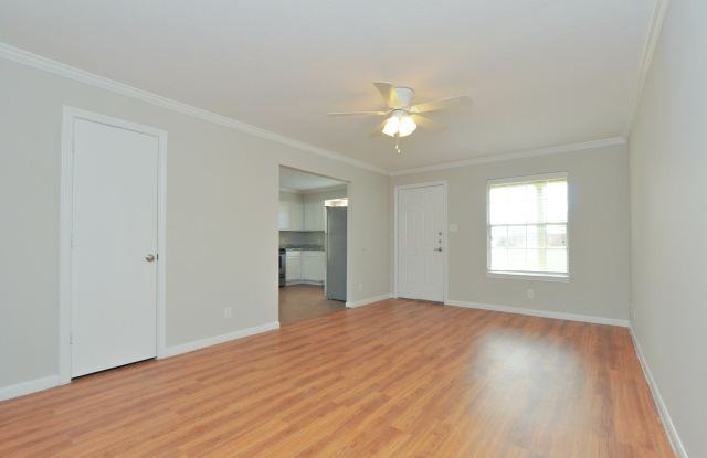 2100 Southwood Drive Gallery 3