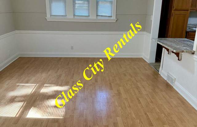 4351 Willys Parkway Gallery 3