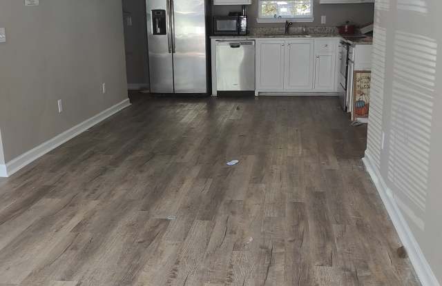 108 Creekside Dr Nw, Calhoun, Ga 30701 - 108 Creekside Drive Northwest, Kennesaw, GA 30144