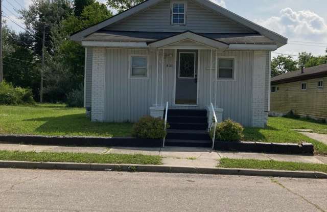 Coming Soon. Available 12/1/2025 Three bedroom with a bonus room photos photos