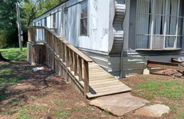 Come take a look at this 2-bedroom 1-bathroom in New Blaine. photos photos