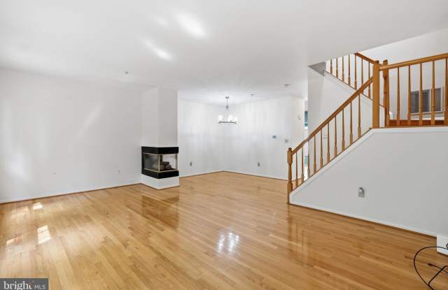7827 QUILL POINT Drive Gallery 4