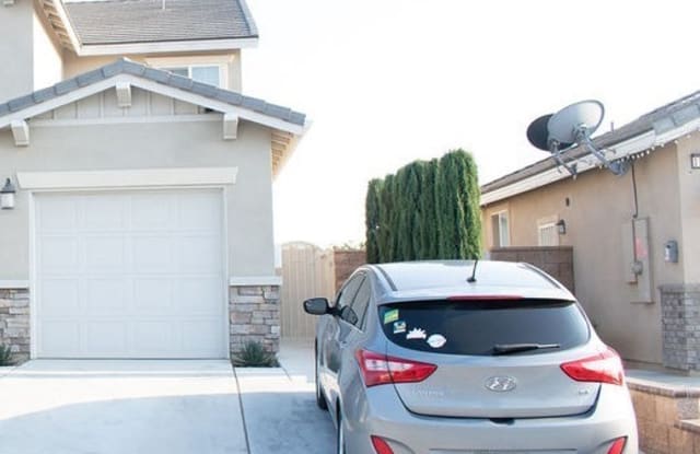 11914 Nuthatch Court - 11914 Nuthatch Court, Jurupa Valley, CA 91752