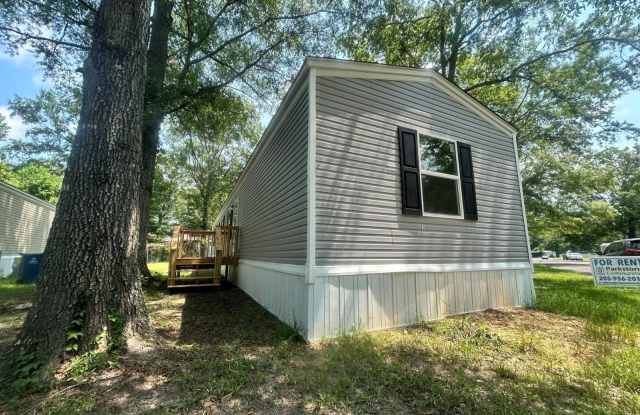 23 White Oak Village Gallery 1
