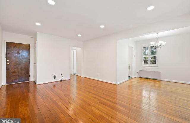 4822 CHEVY CHASE Drive Gallery 3