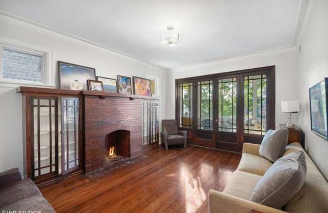 6025 South Saint Lawrence Avenue Gallery 2
